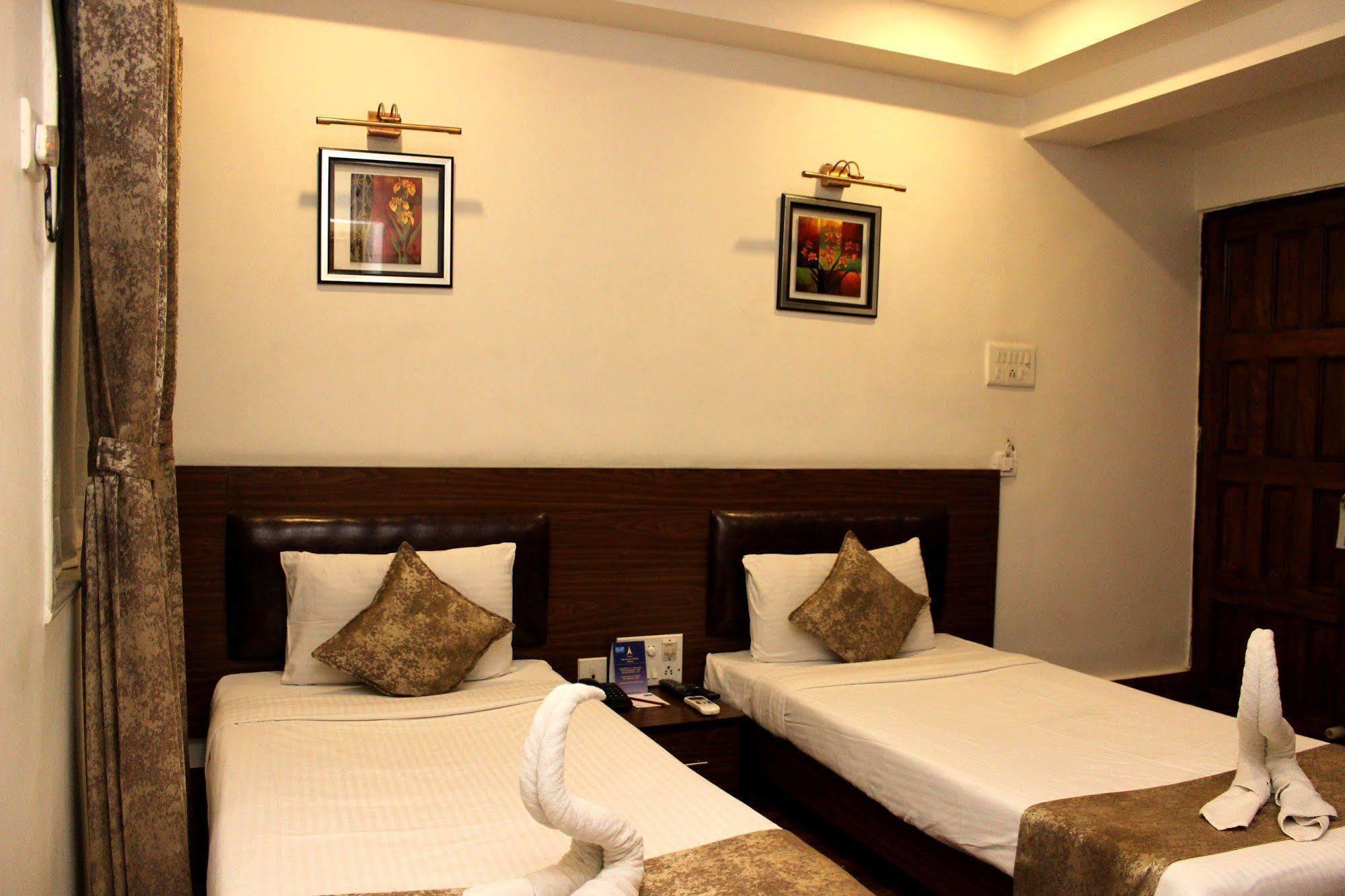 The Pearl Hotel Καλκούτα Εξωτερικό φωτογραφία