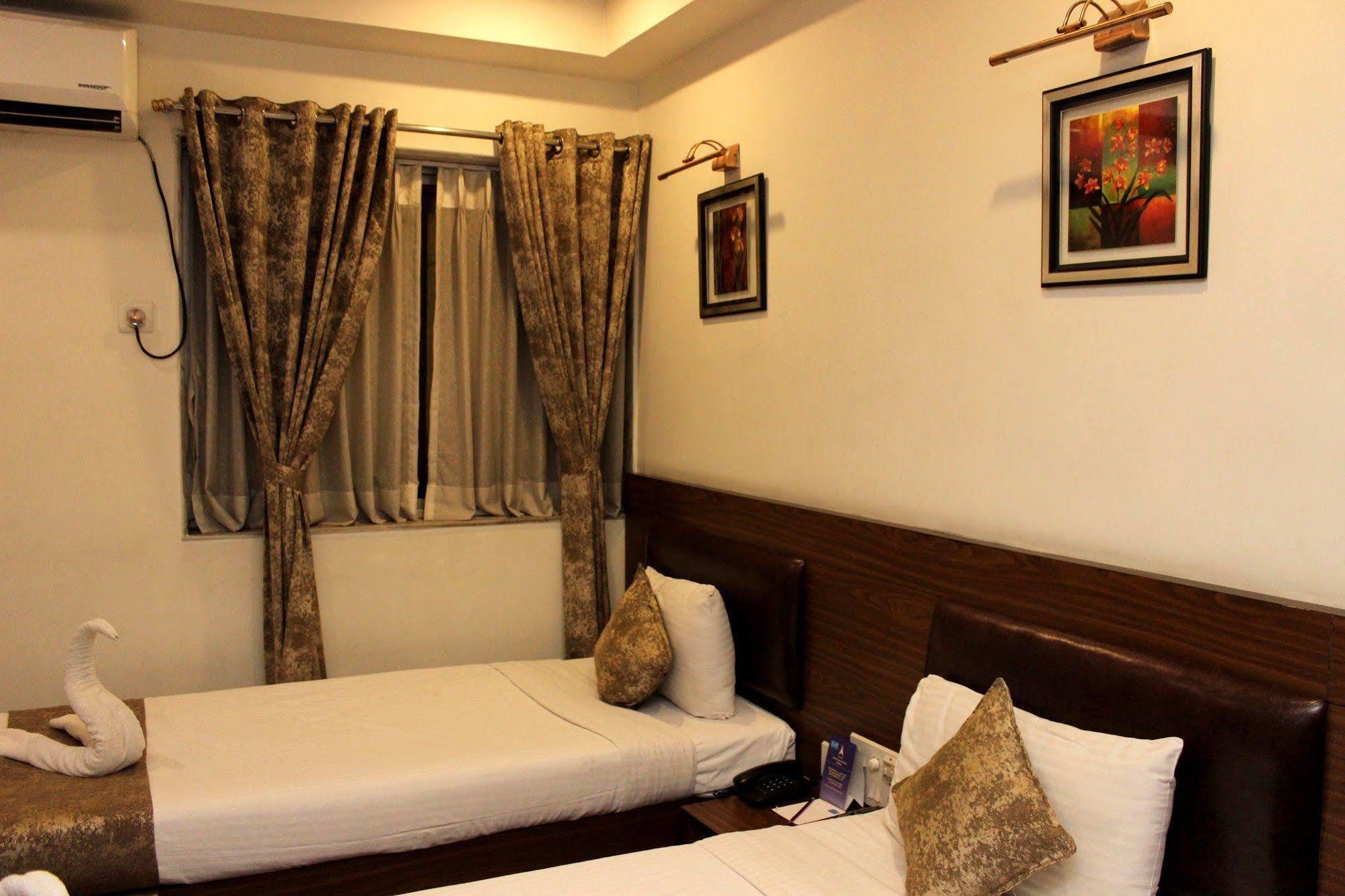 The Pearl Hotel Καλκούτα Εξωτερικό φωτογραφία