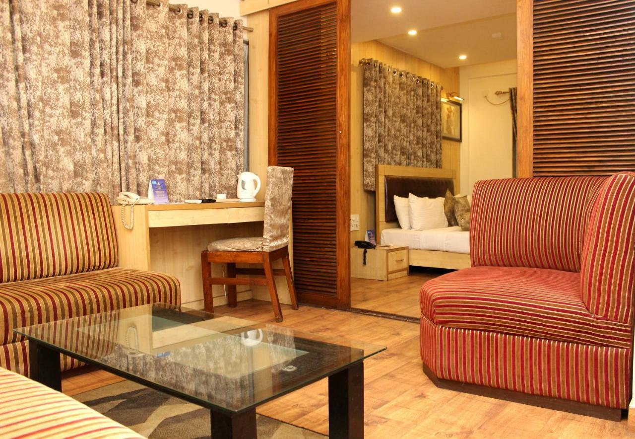 The Pearl Hotel Καλκούτα Εξωτερικό φωτογραφία