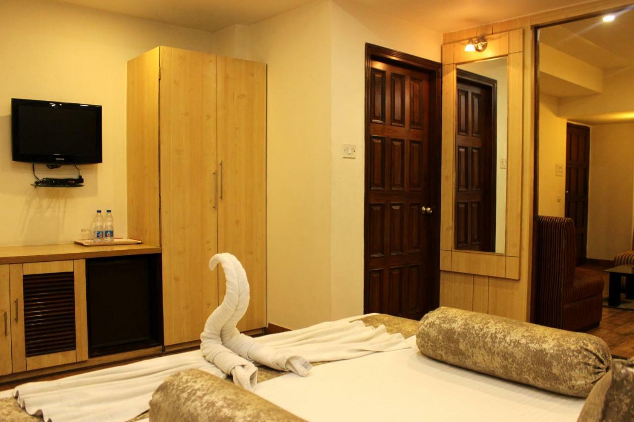 The Pearl Hotel Καλκούτα Εξωτερικό φωτογραφία