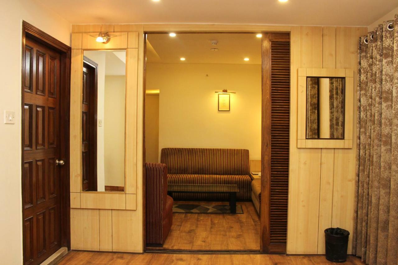 The Pearl Hotel Καλκούτα Εξωτερικό φωτογραφία